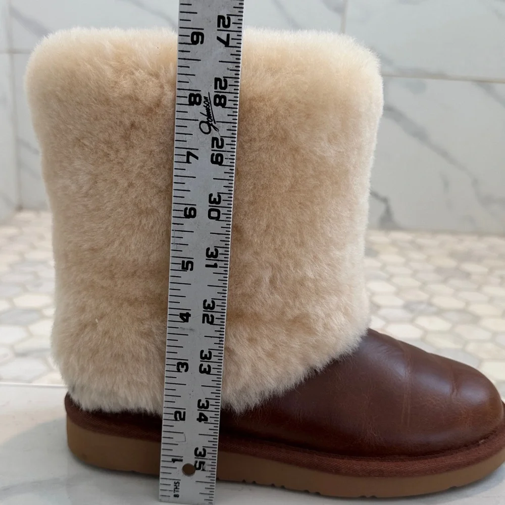 UGG PATTEN Shearling Cuff Chestnut Brown Leather Boots Women’s Size 6